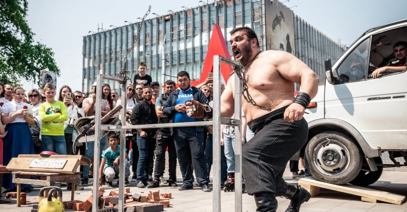 Chains Breaking - Strongman Breaking Iron Chains