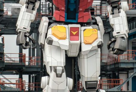 Robot Factory - Gigantic Robot in its Dock