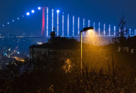 Bridge Fog - Night time bridge lights