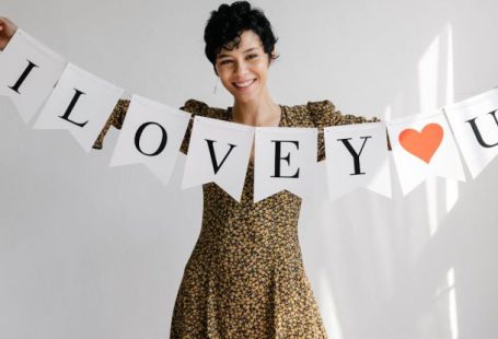 Flag Heart - Positive woman woman with romantic garland