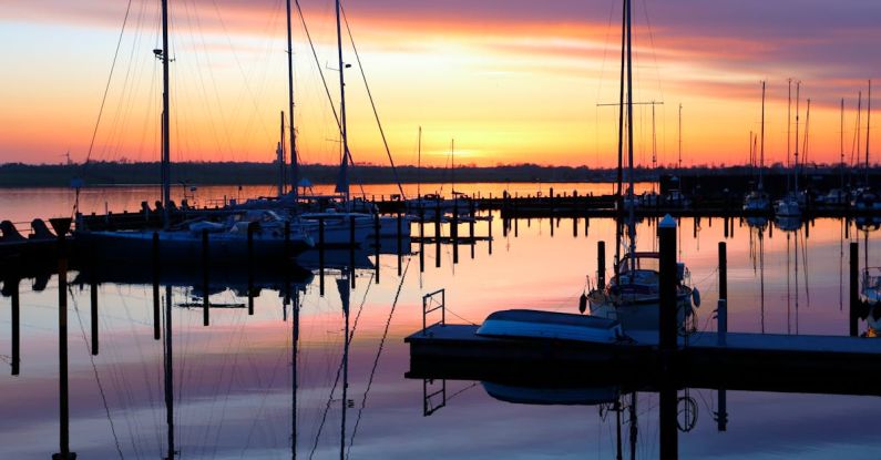 Boat Sunrise - Hafenabend