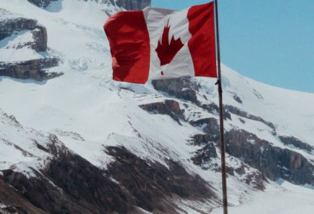 Mountain Flag - Icefield Canada mark